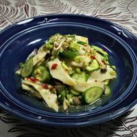 可能是食物和室內的圖像