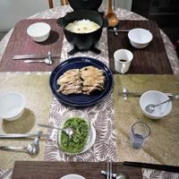 可能是食物和室內的圖像
