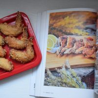 可能是食物和室內的圖像