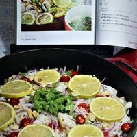 可能是食物和室內的圖像