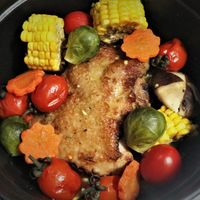 可能是食物和室內的圖像