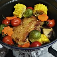 可能是食物和室內的圖像