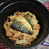 可能是食物和室內的圖像