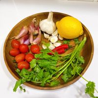 可能是食物和室內的圖像
