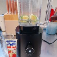 可能是泡茶器和文字的圖像