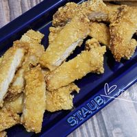 可能是炸魚和薯條的圖像