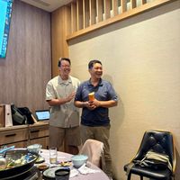 可能是 2 個人的圖像