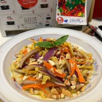 可能是麵和炒麵的圖像