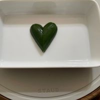 可能是食物和紅心的圖像