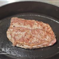 可能是肉排和顯示的文字是「 Ck V /J料理學習自記 JT料理」的圖像