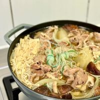 可能是麵、拉麵和火鍋的圖像