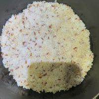 可能是粥、印度香料飯、炒飯和北非小米飯的圖像