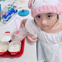 可能是 1 人和嬰兒的圖像