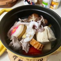 可能是豆腐、火鍋和顯示的文字是「 c LT (7C GIC ममট Stau 」的圖像