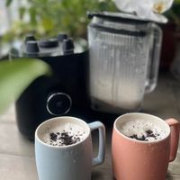 可能是咖啡杯和咖啡的圖像