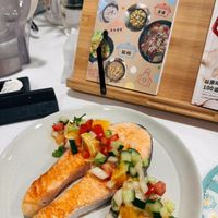 可能是煙燻鮭魚和文字的圖像