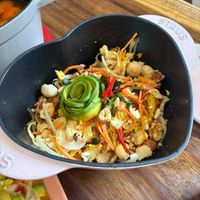 可能是火鍋和西班牙大鍋飯的圖像