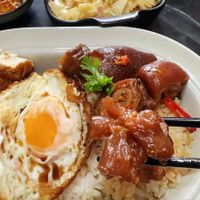 可能是拉麵、水波蛋和豆腐的圖像