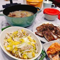 可能是火鍋、麵和豆腐的圖像