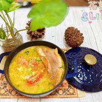 可能是豆腐、粥和顯示的文字是「花 花奶 பநாயடு + 」的圖像
