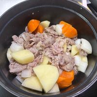 可能是燉小牛膝的圖像