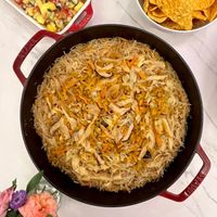 可能是西班牙大鍋飯、炒麵、炒飯和印度香料飯的圖像