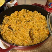 可能是印度香料飯、炒飯、西班牙大鍋飯和北非小米飯的圖像