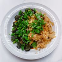 可能是炒麵和麵的圖像
