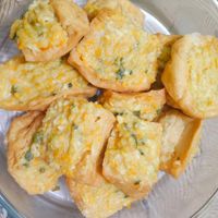 可能是薄脆餅乾的圖像