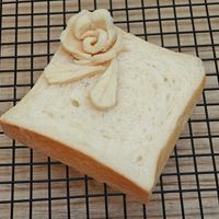 可能是黑麥麵包的圖像