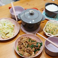 可能是火鍋、豆腐和麵的圖像