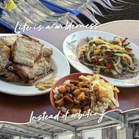 可能是 6 個人和鯷魚的圖像