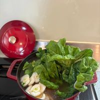 可能是莙薘菜和綠葉甘藍的圖像