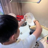 可能是 2 個人的圖像