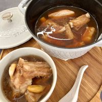 可能是燉小牛膝的圖像