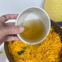 可能是麵和小木犀樹的圖像