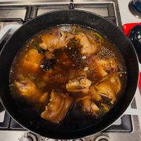 可能是燉小牛膝、拉麵和粥的圖像