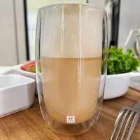 可能是咖啡和咖啡杯的圖像