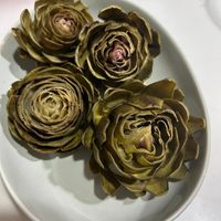 可能是餐巾環和鐵線蓮的圖像