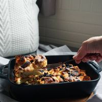 可能是 1 人和食物的圖像