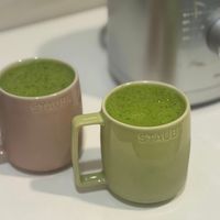 可能是泡茶器、水藻和咖啡杯的圖像