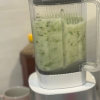 可能是泡茶器和水藻的圖像