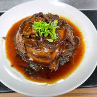 可能是燉小牛膝的圖像