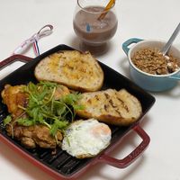 可能是法式吐司和文字的圖像