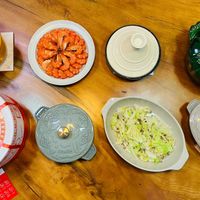 可能是火鍋、泡茶器和文字的圖像