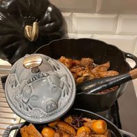 可能是燉小牛膝和香菇的圖像