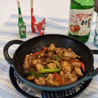 可能是‎豆腐和‎顯示的文字是「 ‎NRO 땅기에 이슬 امن 真露 追 露 이슬 20218215 草莓能造 焼道 t‎ 」‎‎ 的圖像