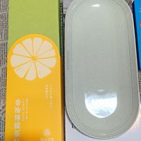 可能是顯示的文字是「 n's halth 佛看五代 年地老味 STAUB 香 柚 檸 様 蛋 糕 요로 陳允宝泉 SWAC notes 귀우 Sherysthree-çart.2.2 aw ប។ 」的圖像