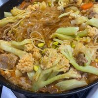可能是麵、炒麵和拉麵的圖像