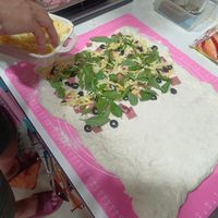 可能是 1 人和食物的圖像